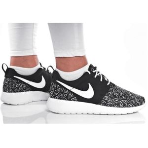 NIKE ROSHE black and white(heart printed sneaker)